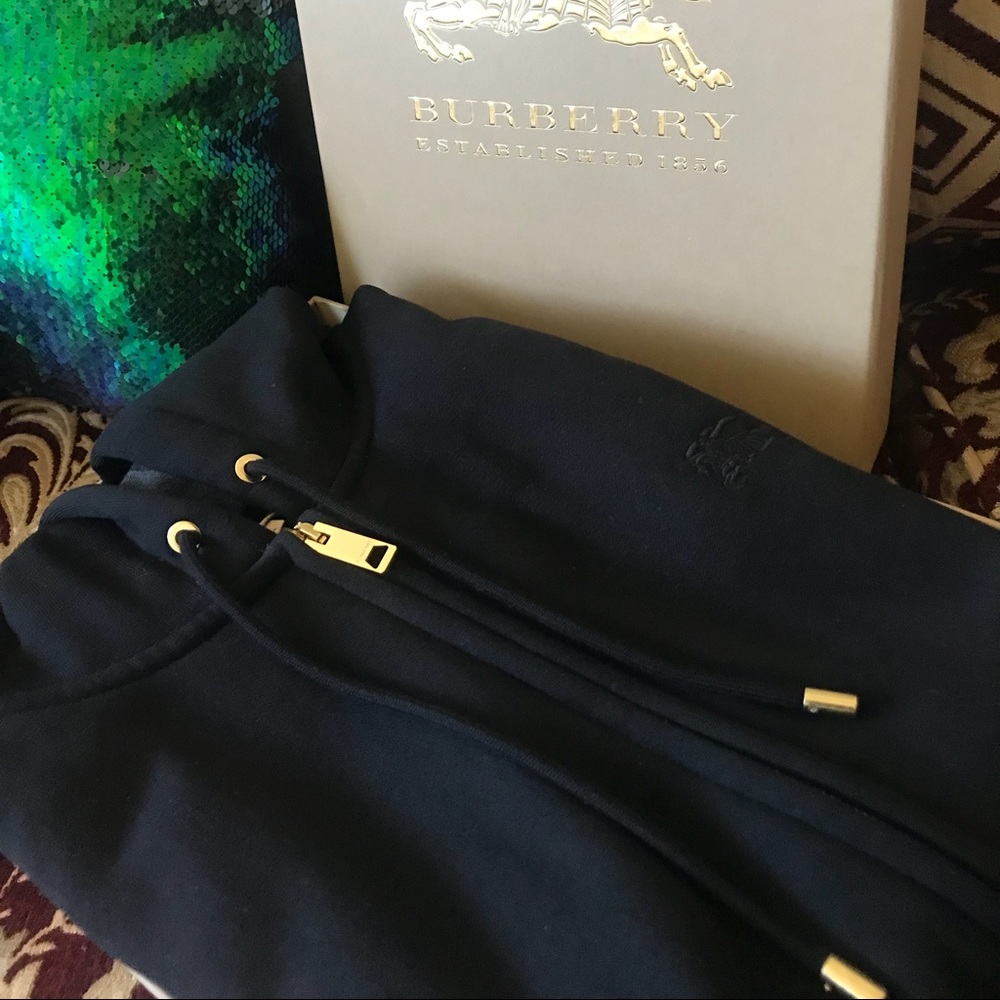Men’s Burberry Clarendon Size XL hoodie